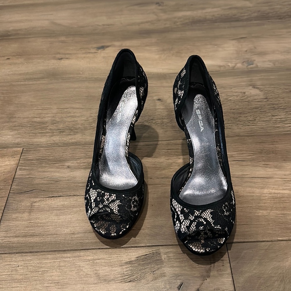 Via Spiga lace detail black heels